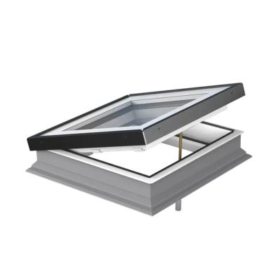 Fenêtre plane pour toits plats DMG P2 avec marche blanche