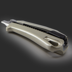 CUTTER ALU Doré K-Steel 18mm (S/Carte) Black Blade SK2 - 18mm